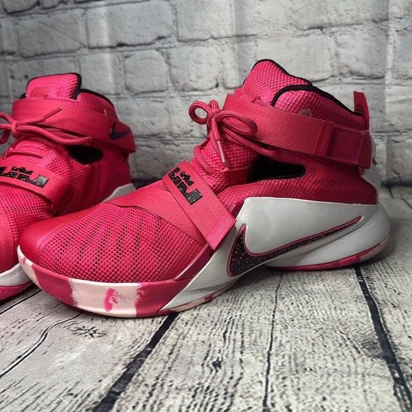 Nike LeBron Zoom Soldier 9 Think Pink Men’s Size 10 1/2 Basketball Sneakers - Picture 4 of 15